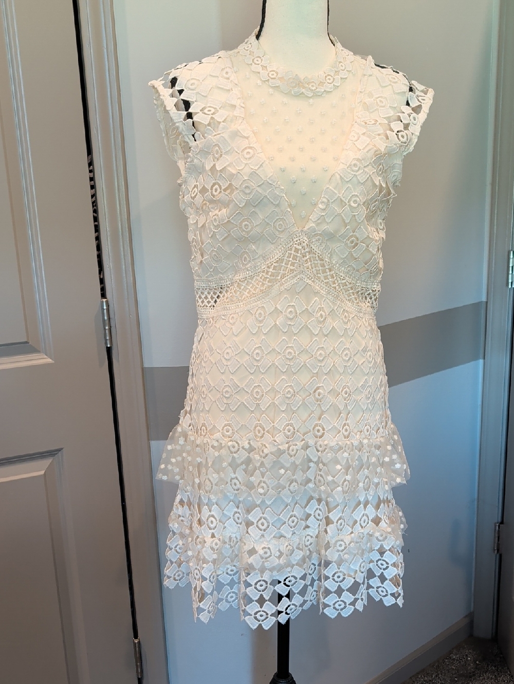 Romeo & Juliet Couture Ivory Lace Mini Dress